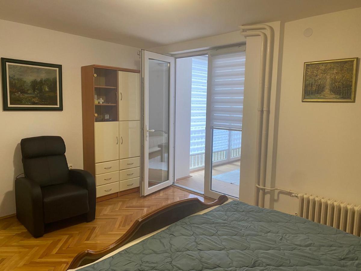 Sandra Apartment Ni Екстериор снимка