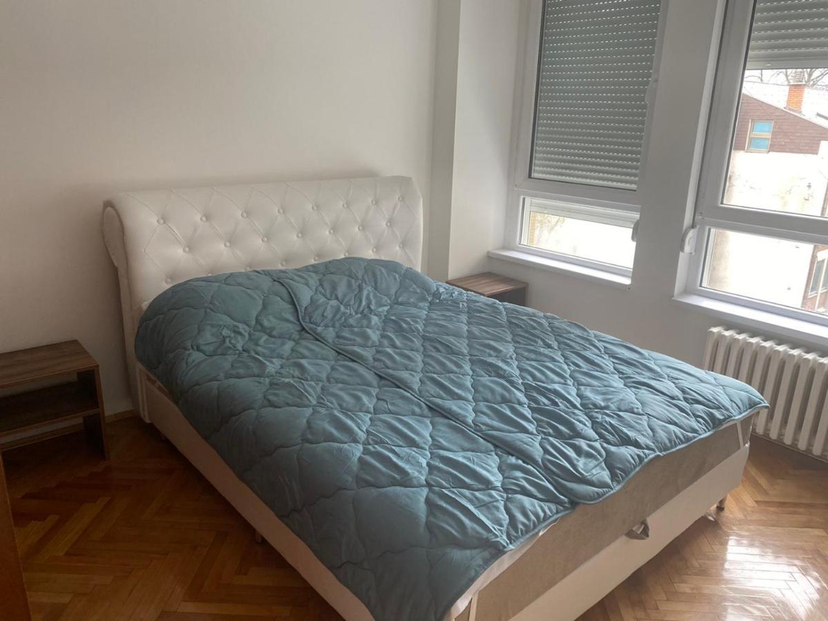 Sandra Apartment Ni Екстериор снимка